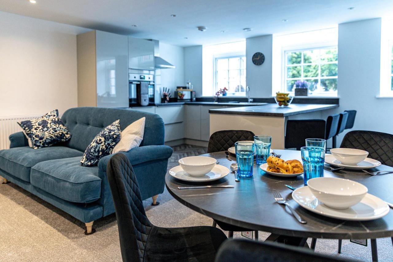 Stylish & Contemporary 2-Bed Townhouse - Parking - Wi-Fi - Netflix Lejlighed Worksop Eksteriør billede