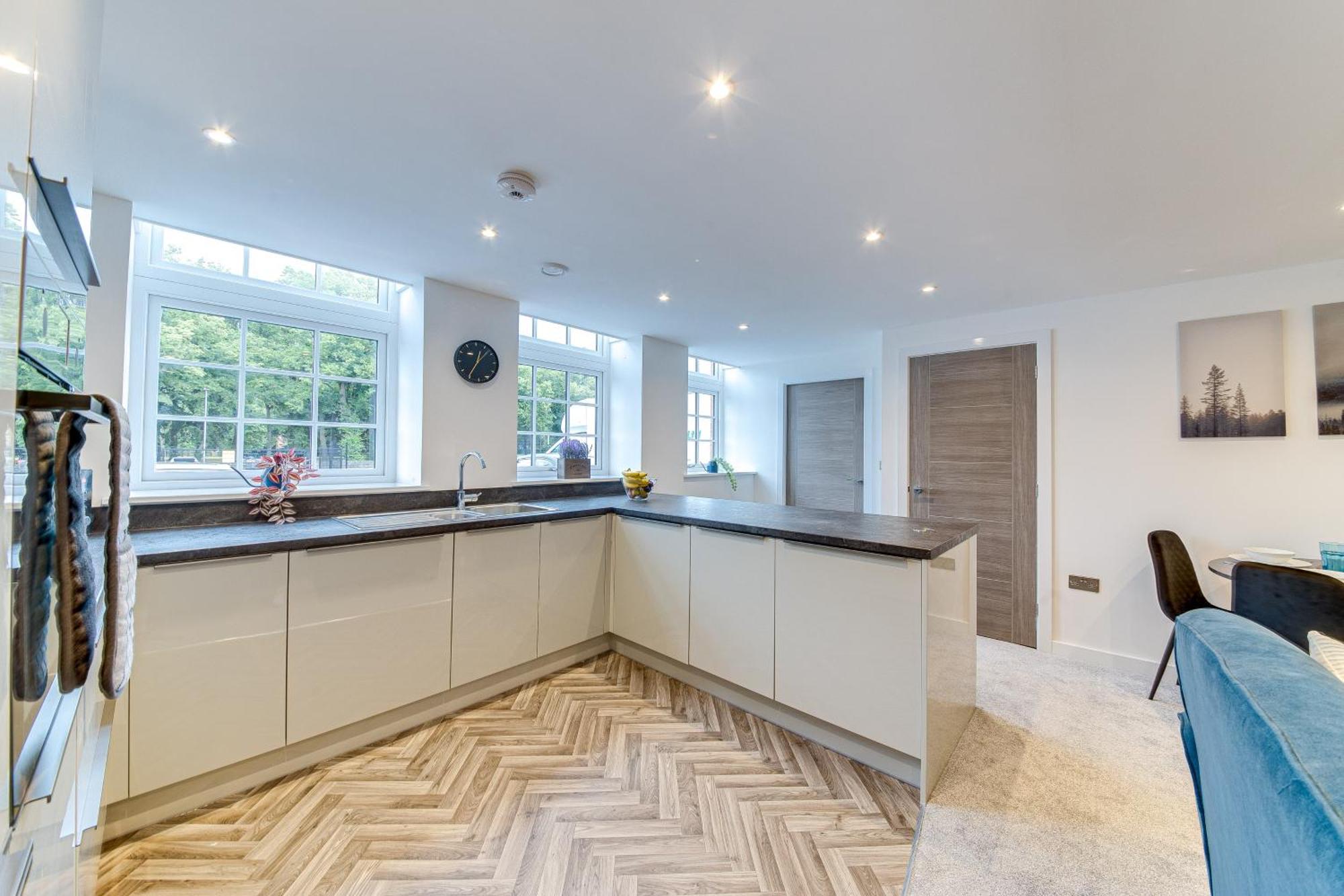 Stylish & Contemporary 2-Bed Townhouse - Parking - Wi-Fi - Netflix Lejlighed Worksop Værelse billede
