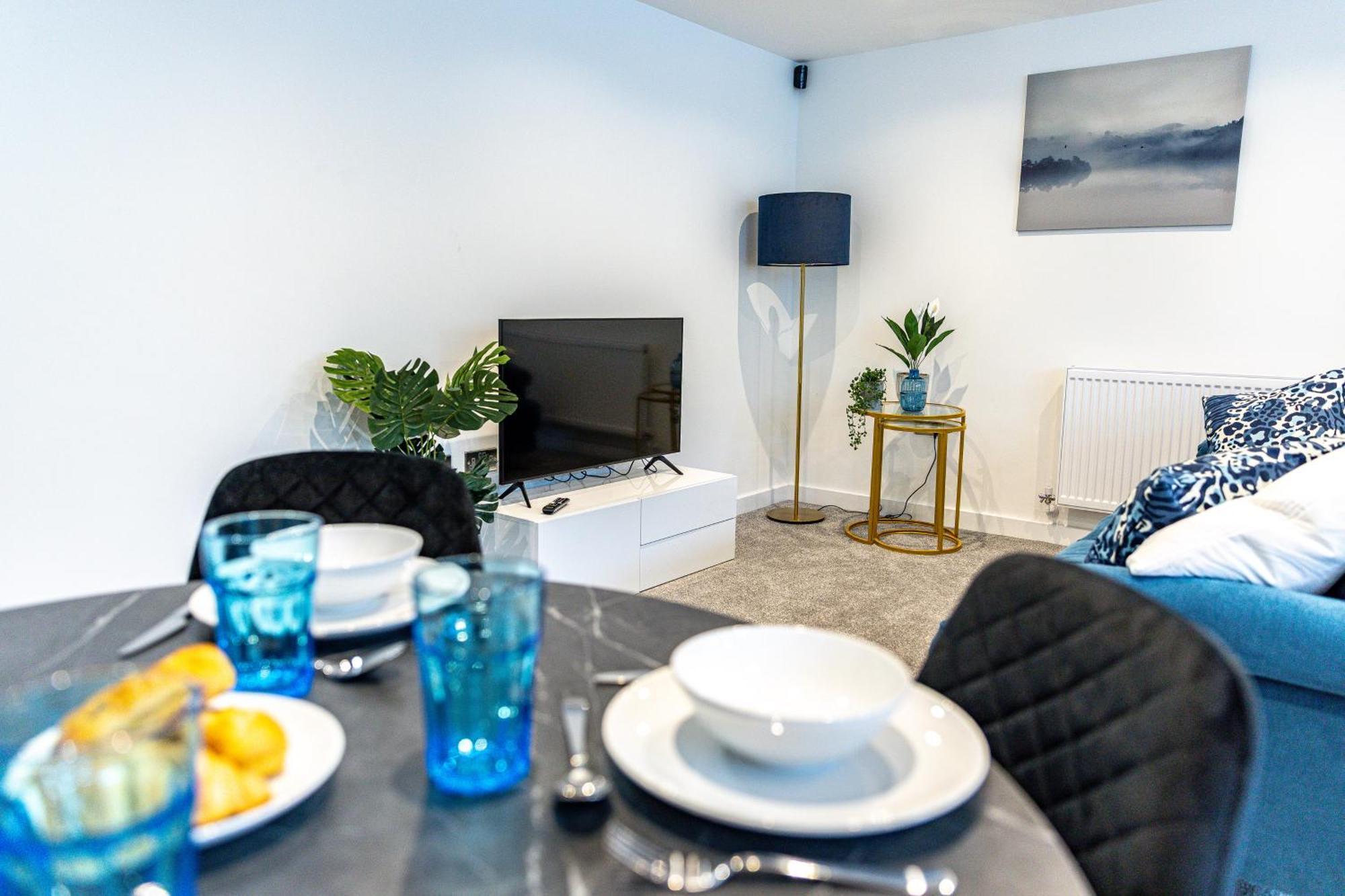Stylish & Contemporary 2-Bed Townhouse - Parking - Wi-Fi - Netflix Lejlighed Worksop Værelse billede